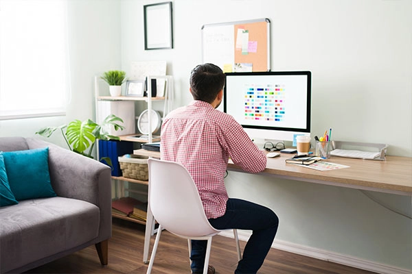 Chaise de bureau &eacute;l&eacute;gante avec accoudoirs r&eacute;glables